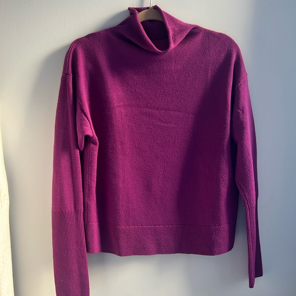 Wilfred Cyprue Sweater 100% Merino Wool